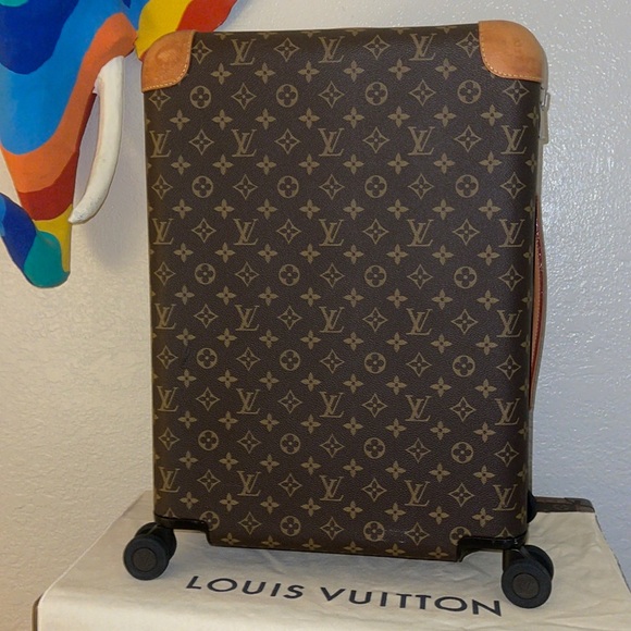 Authentic Louis Vuitton horizon 55 luggage rolling travel suitcase in monogram